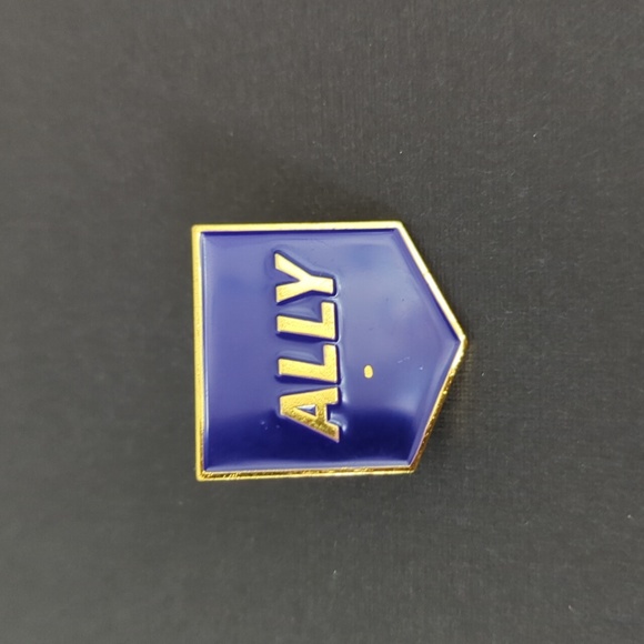 Pin - Picture 1 of 1